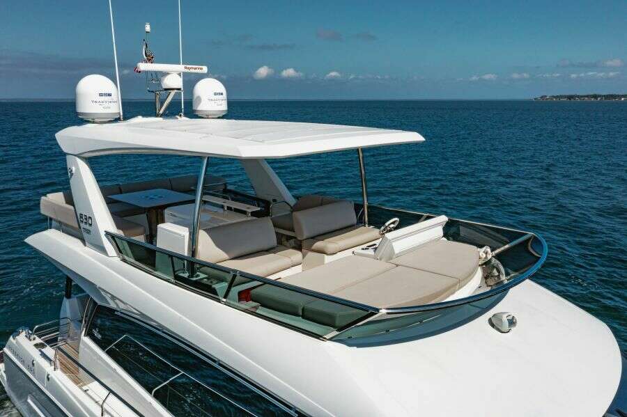 2020 Prestige 630 FB  Flybridge