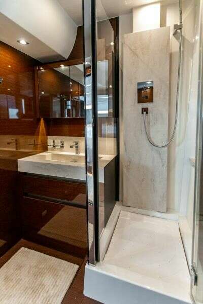 2020 Prestige 630 FB  VIP Head 2