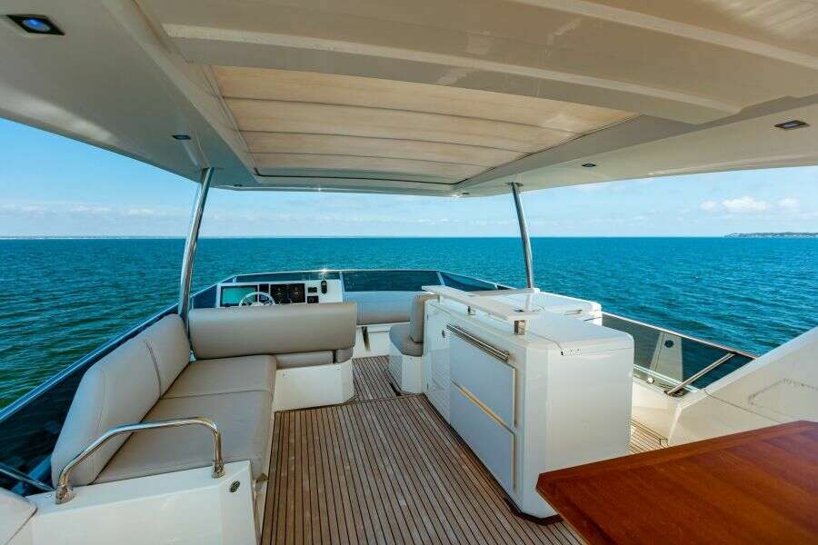 2020 Prestige 630 FB  Flybridge