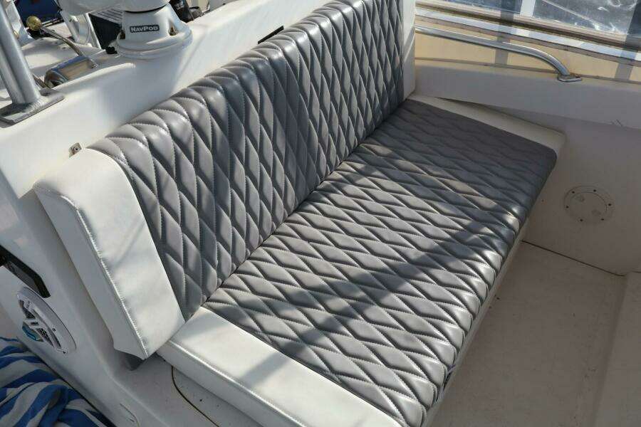 2002 Luhrs 34 Convertible