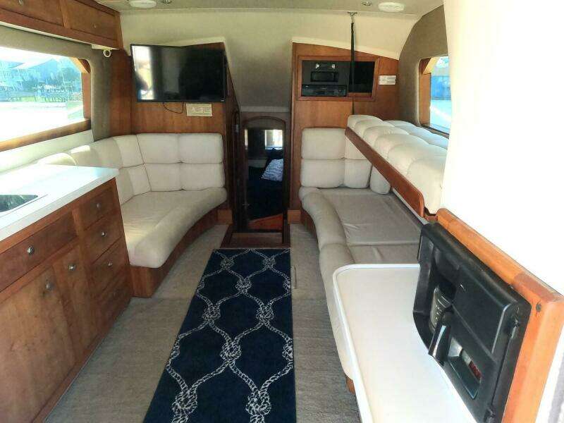 2002 Luhrs 34 Convertible