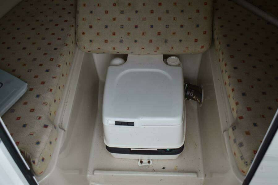 2009 Chris-Craft Corsair 25