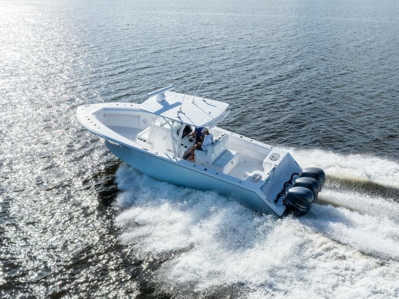 2018 SeaHunter 33 Center Console