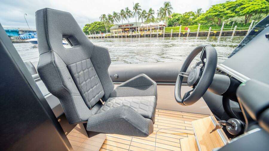 2025 38 Skipper NC Center Console