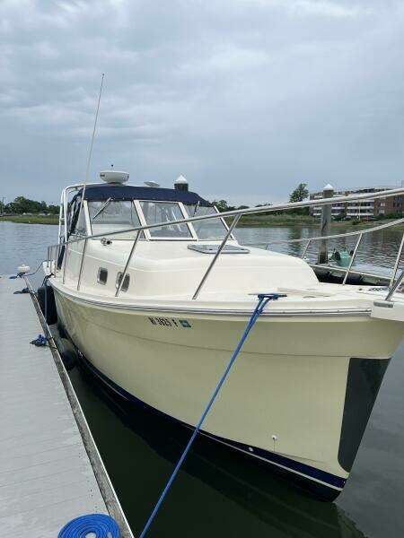 2005 Mainship Rum Runner 2