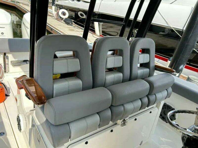 2023 Boston Whaler 360 Outrage