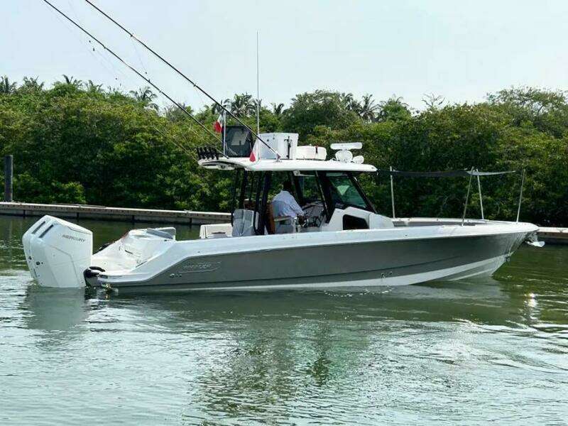 2023 Boston Whaler 360 Outrage