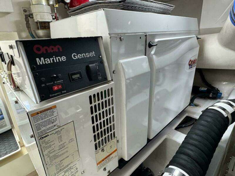 2007 Viking 52 Convertible