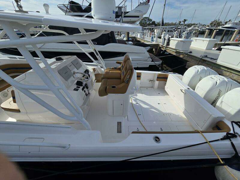 2018 Intrepid 375 Walkaround