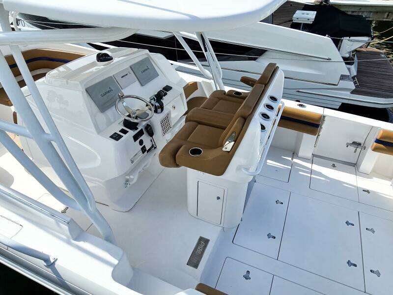 2018 Intrepid 375 Walkaround