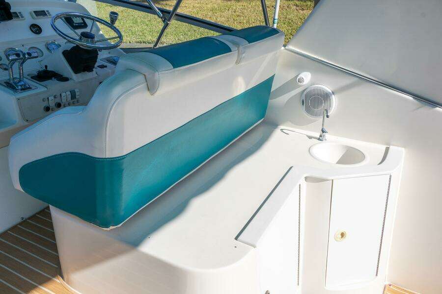 1995 Cruisers ESPRIT 3570