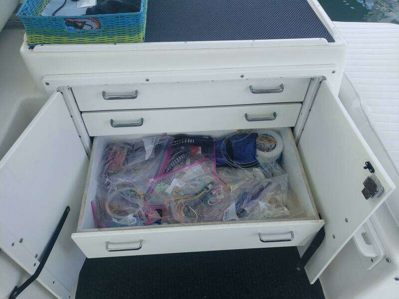 1999 Cabo Express Cruiser