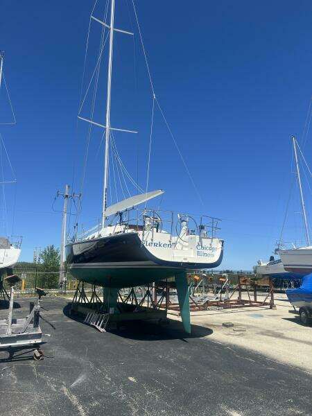 40' Blue Jacket hauled out2