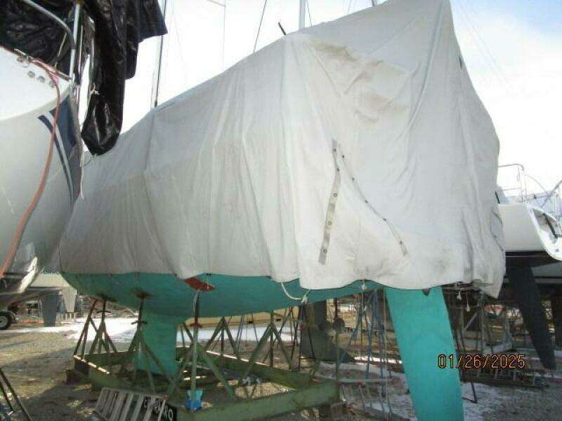 40' Blue Jacket winter cover port aft