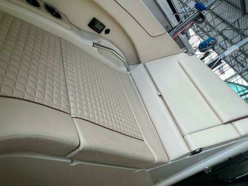 2020 Chris-Craft Launch 31 GT