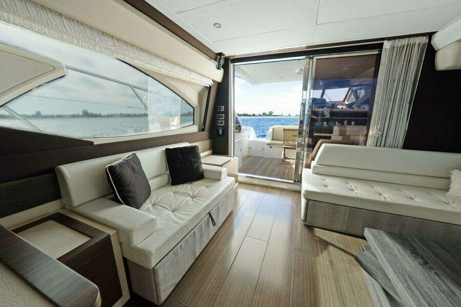 2017 Azimut 60 Flybridge