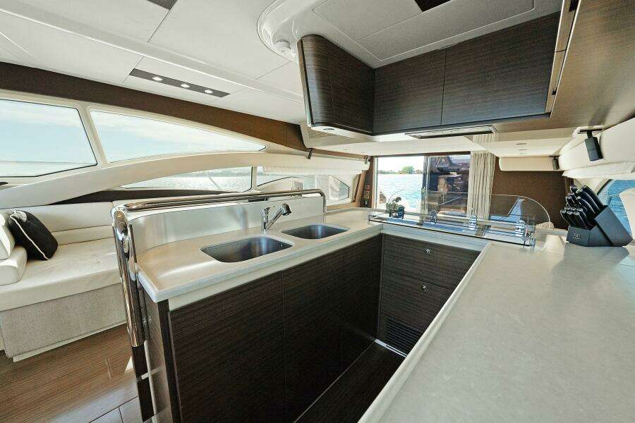 2017 Azimut 60 Flybridge