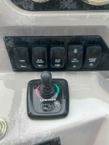 2015 Regal 28 Express