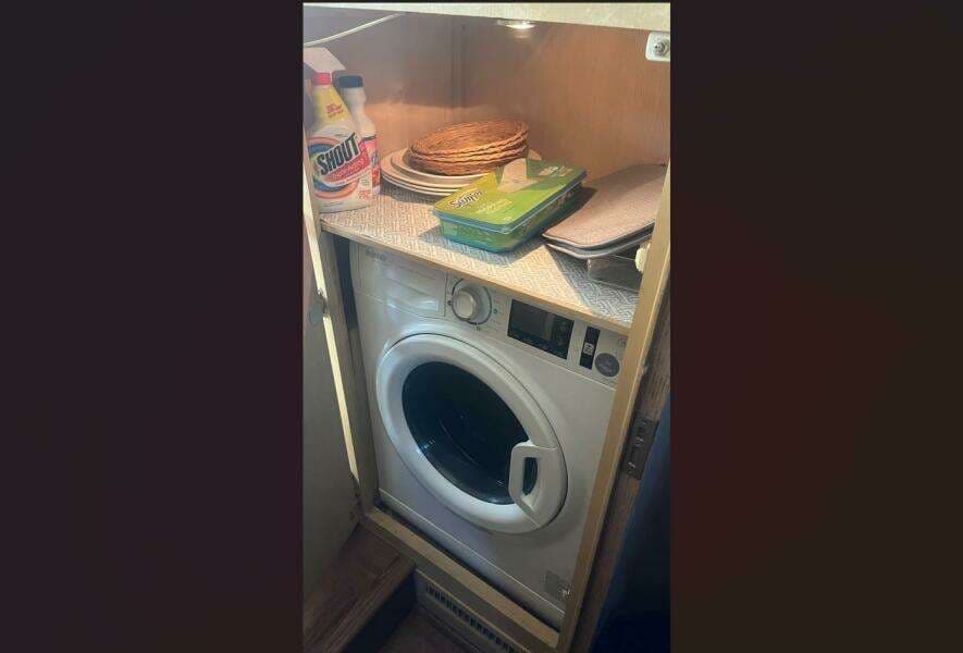 1994 Hatteras Double Cabin