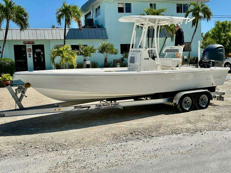 2021 Pathfinder 2400 TRS