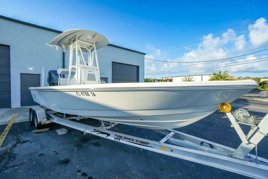 2021 Pathfinder 2400 TRS