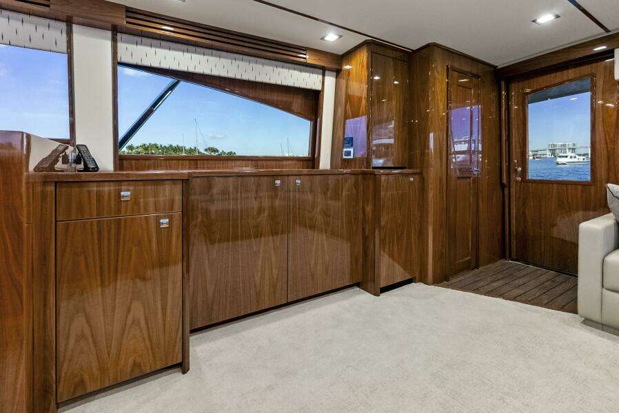 2019 Viking 80 Convertible