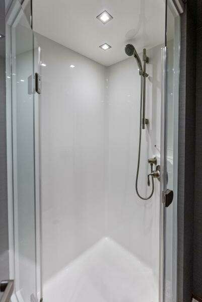 2019 Viking 80 Convertible