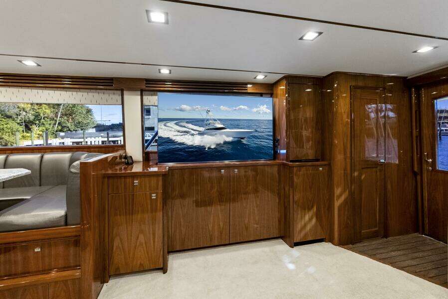 2019 Viking 80 Convertible