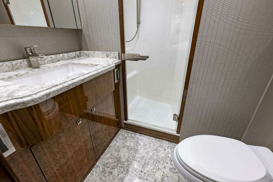 2019 Viking 80 Convertible