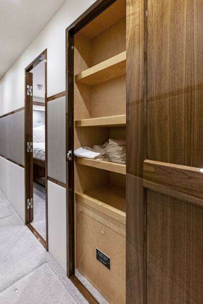 2019 Viking 80 Convertible