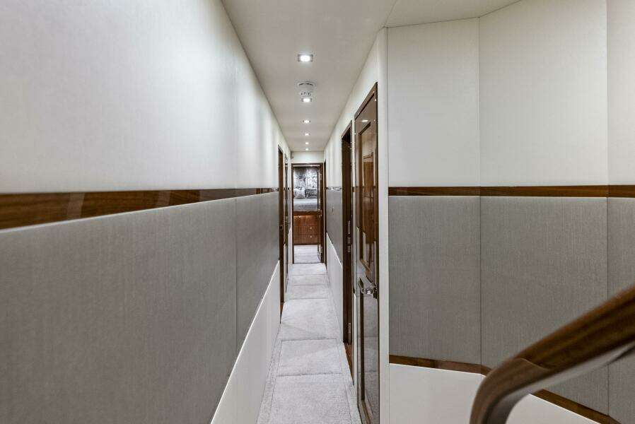 2019 Viking 80 Convertible