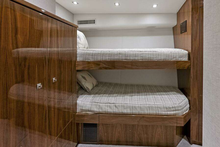 2019 Viking 80 Convertible