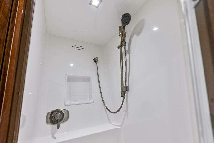 2019 Viking 80 Convertible