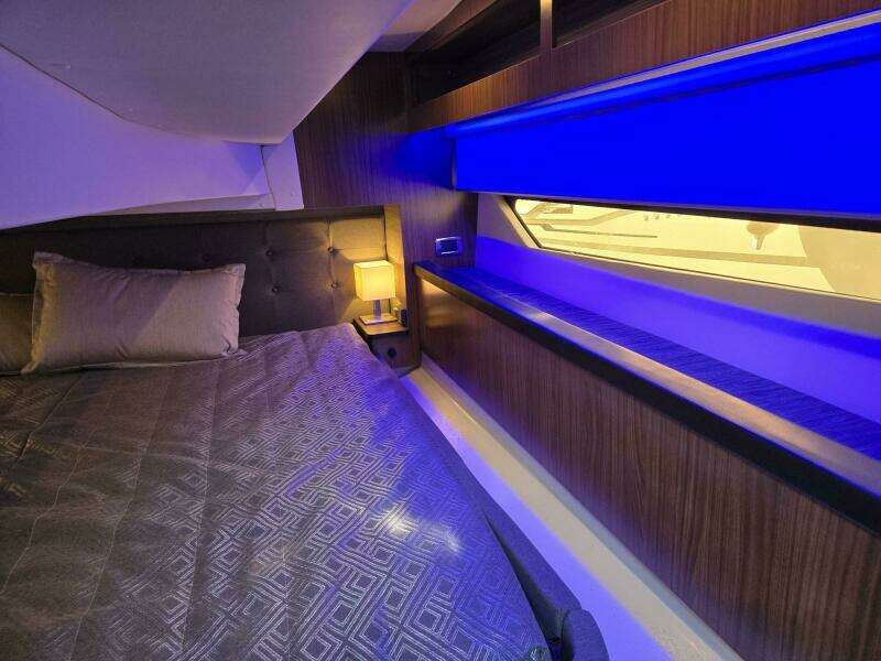 2020 Four Winns V355 Coupe OB