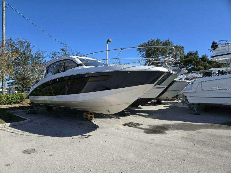 2020 Four Winns V355 Coupe OB