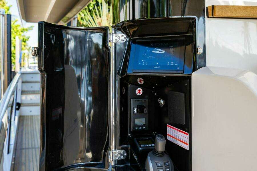 Absolute 64 - Kingship 