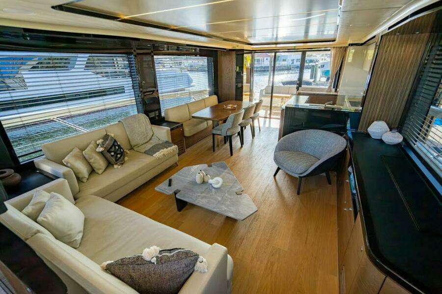 Absolute 64 - Kingship - Salon