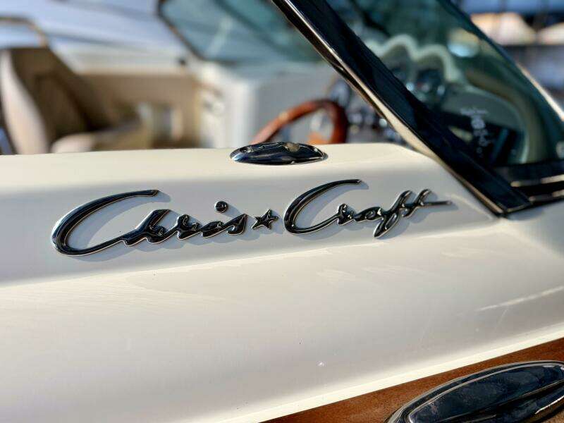 2018 Chris-Craft Launch 27 Heritage Trim Edition - Surf
