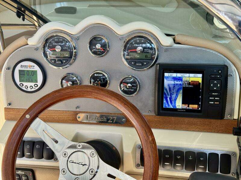 2018 Chris-Craft Launch 27 Heritage Trim Edition - Surf