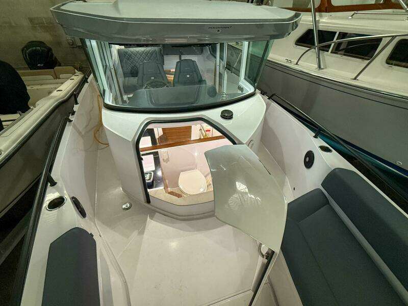 2021 Axopar Cabin