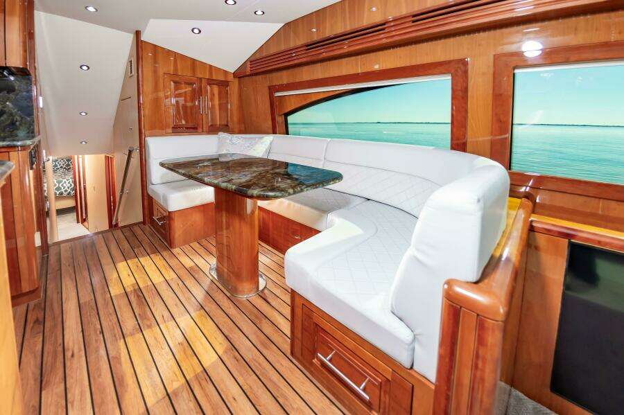 2008 Hatteras 64 Enclosed Bridge