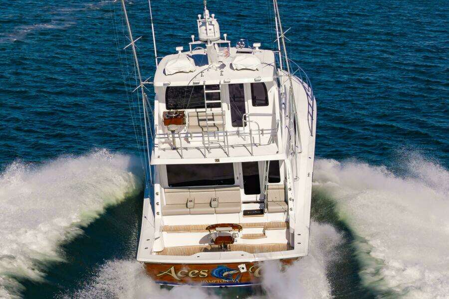 2008 Hatteras 64 Enclosed Bridge