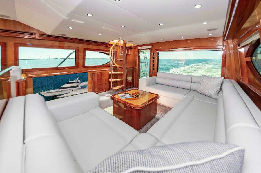 2008 Hatteras 64 Enclosed Bridge