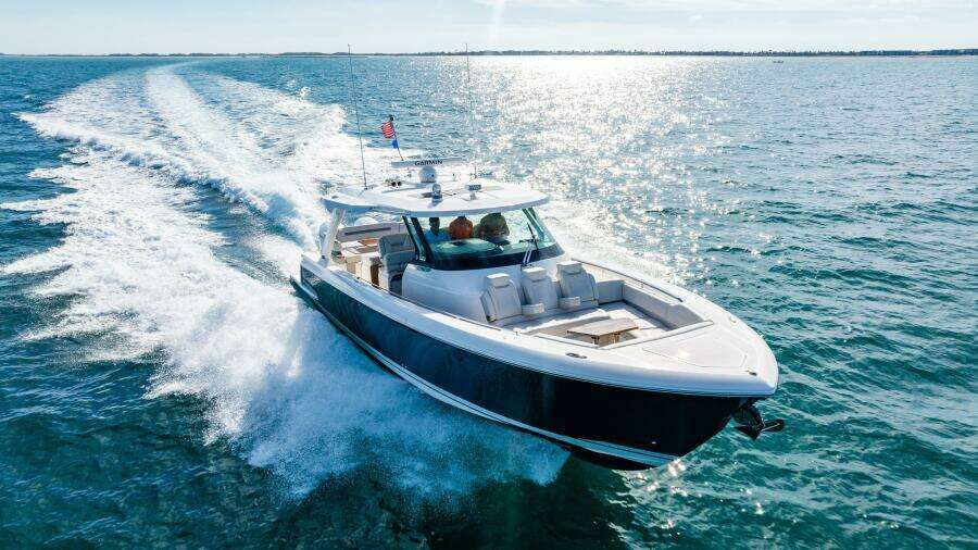 2022 Tiara Yachts 43 LS