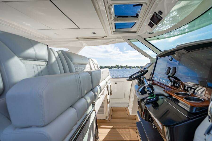 2022 Tiara Yachts 43 LS