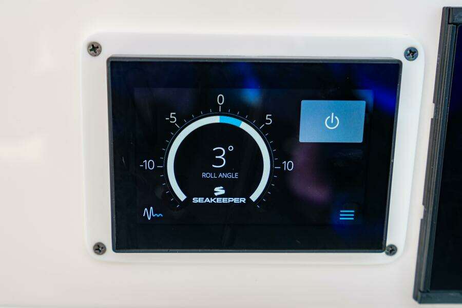 2022 Tiara Yachts 43 LS