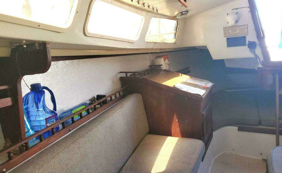 1975 Catalina 30