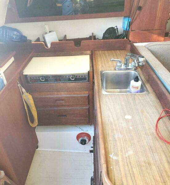 1975 Catalina 30