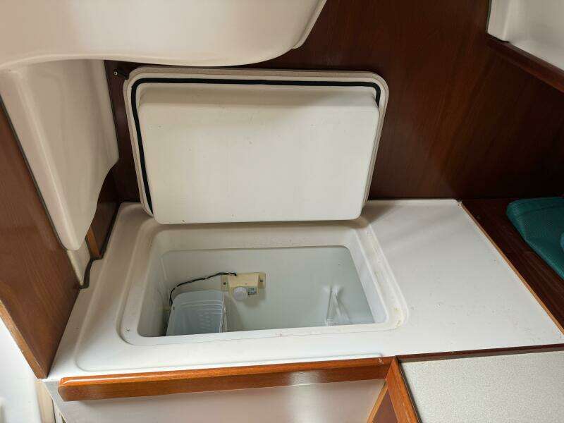 1996 Beneteau Oceanis 321