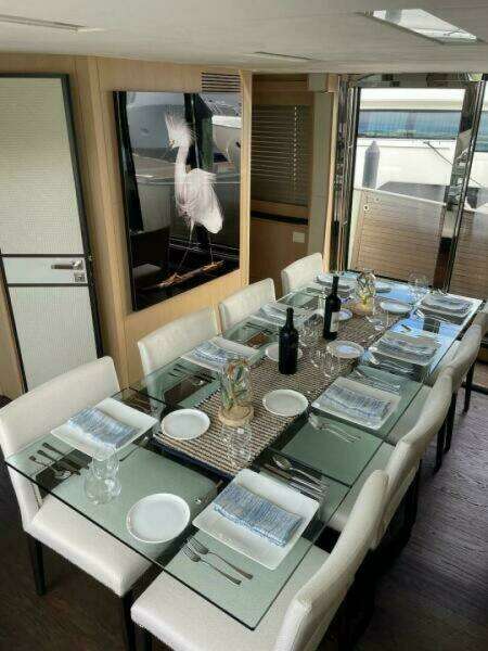 2015 Monte Carlo Yachts MCY86